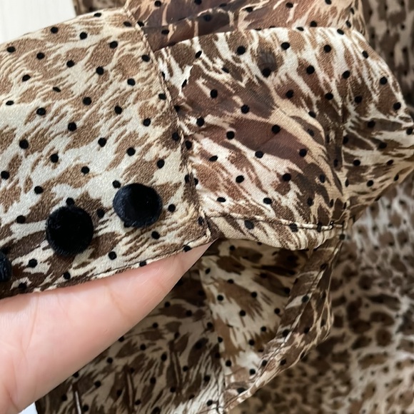 Emma James leopard print blouse (sz 10) - Picture 5 of 12